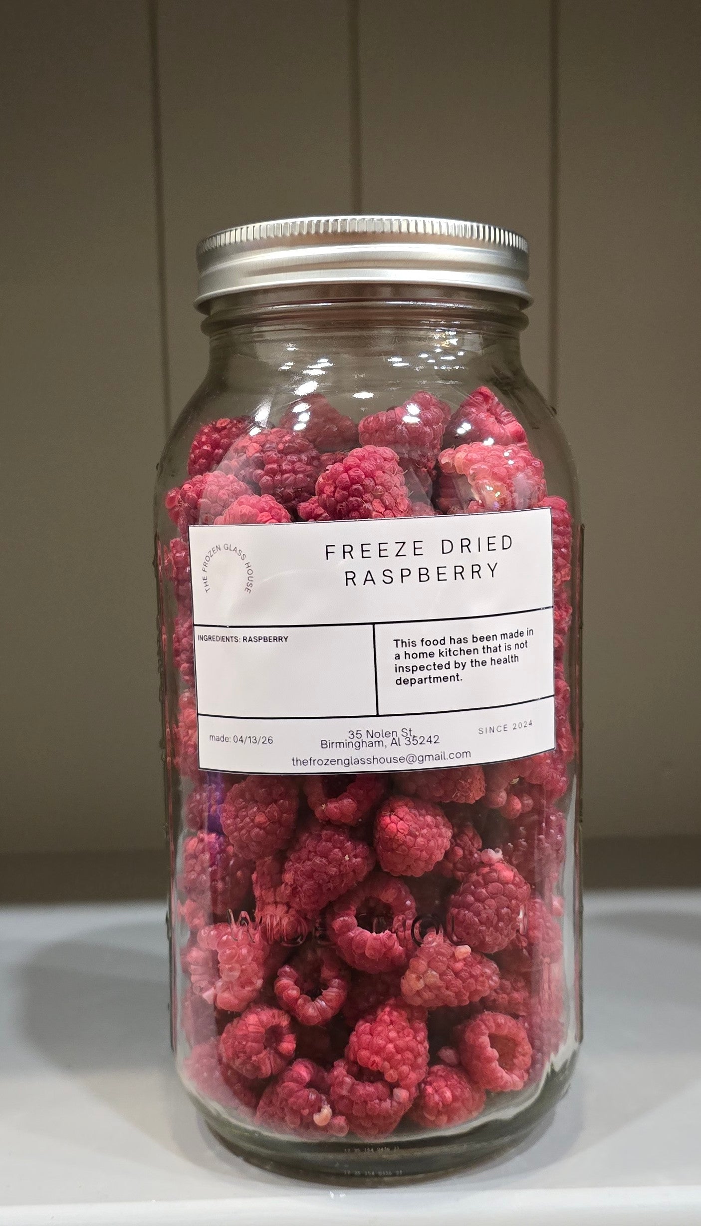Freeze Dried Raspberry 64oz jar