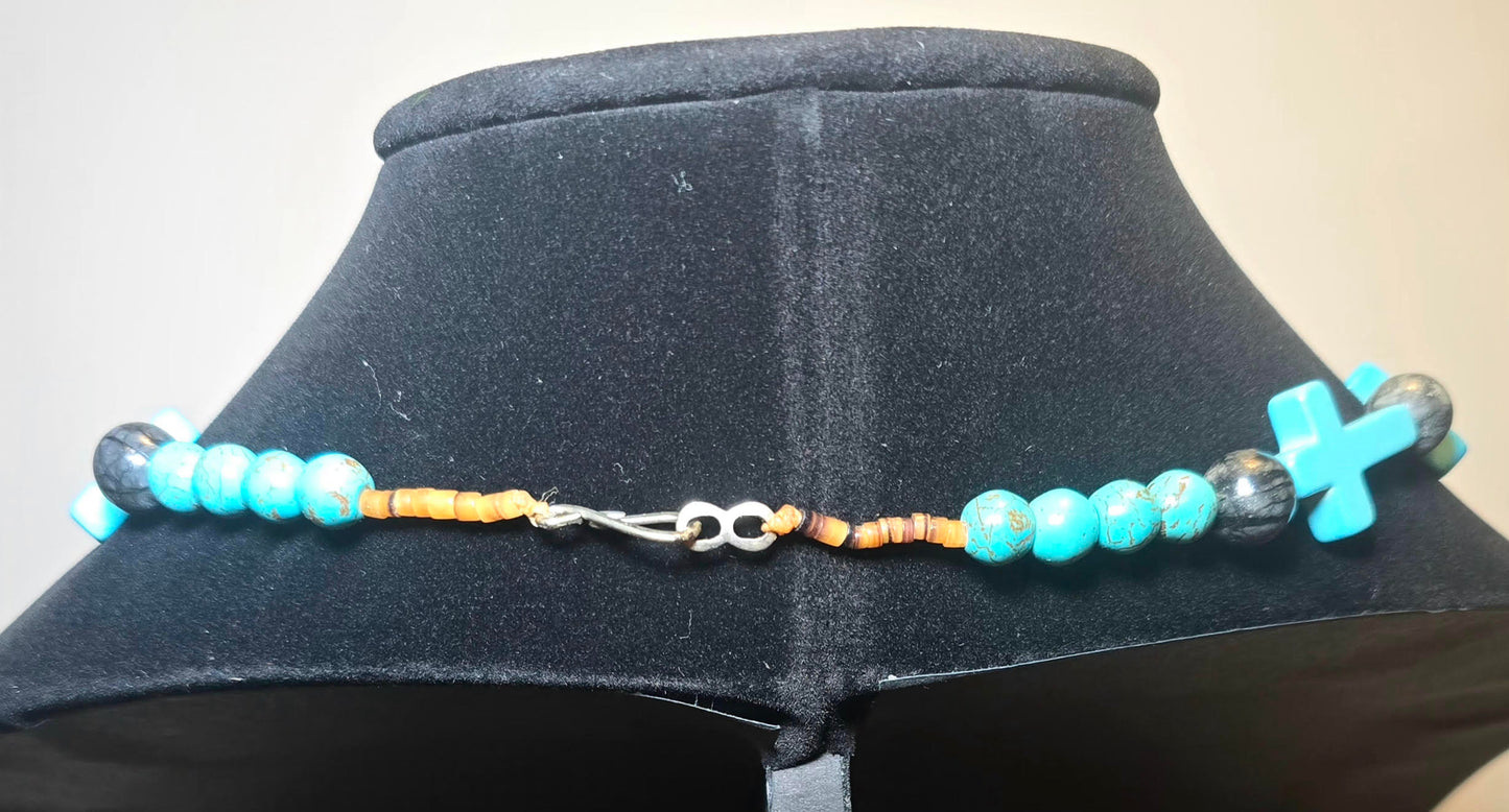 New Mexico short neckless with turquoise crosses and round beads with black marble beads