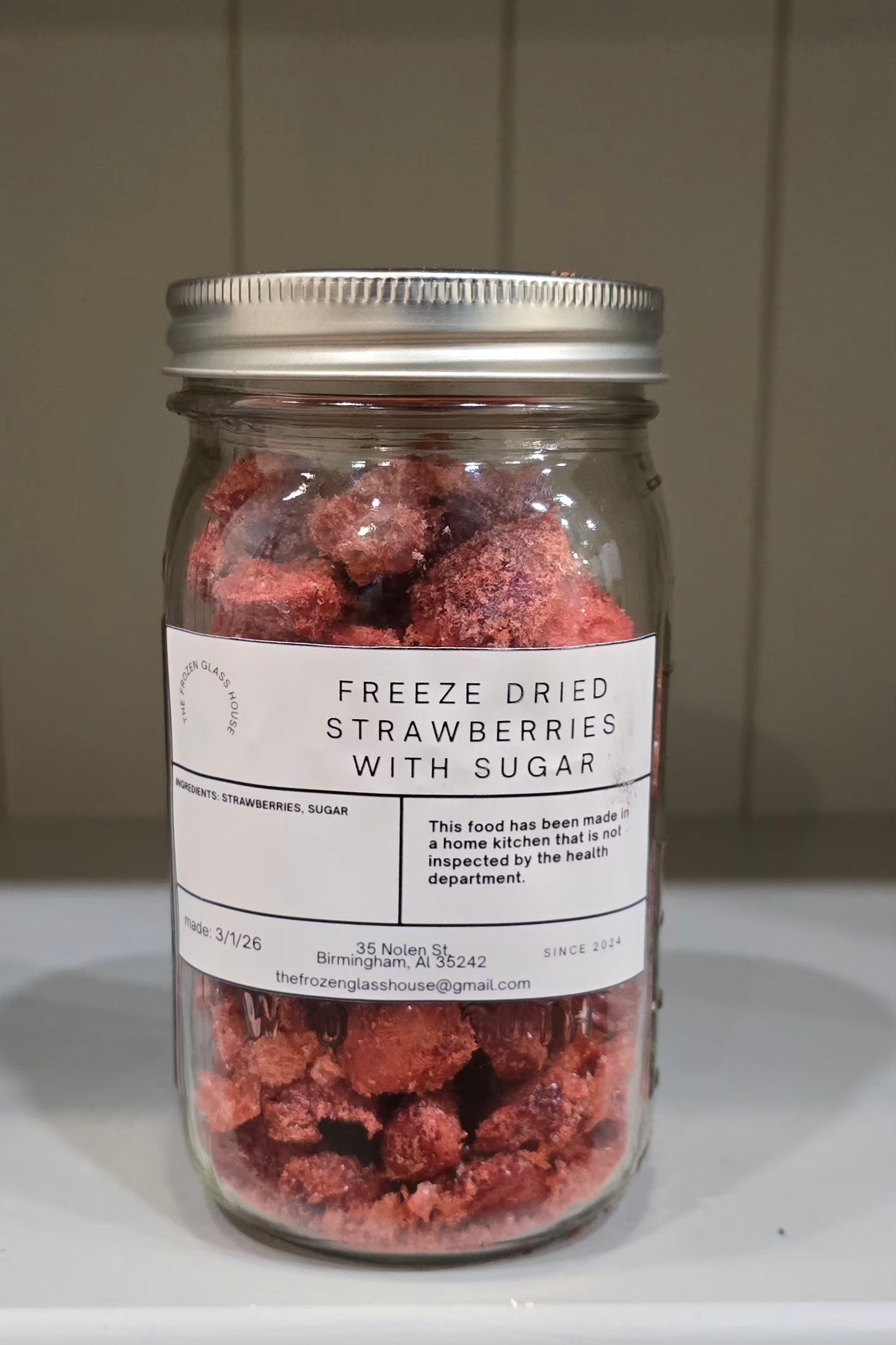 Freeze Dried Strawberries With Sugar 32oz jar