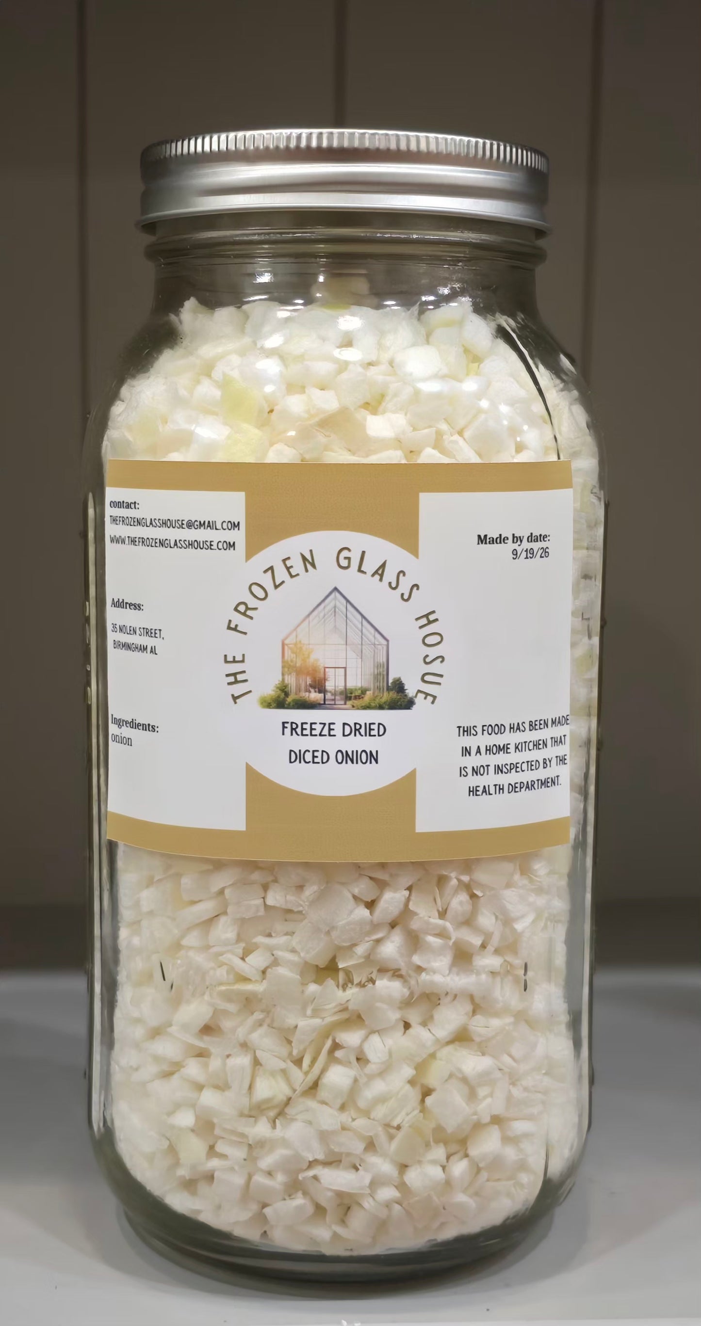 Freeze dried chopped onion in a 64Oz jar
