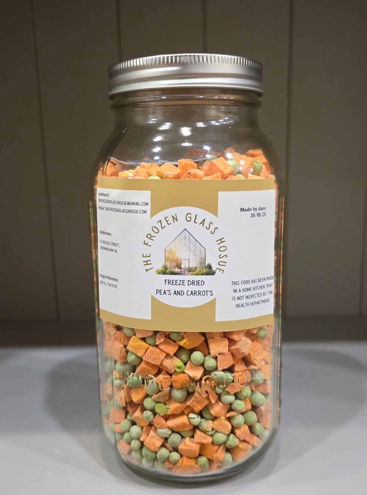 Freeze dried peas and carrots in a 64oz jar