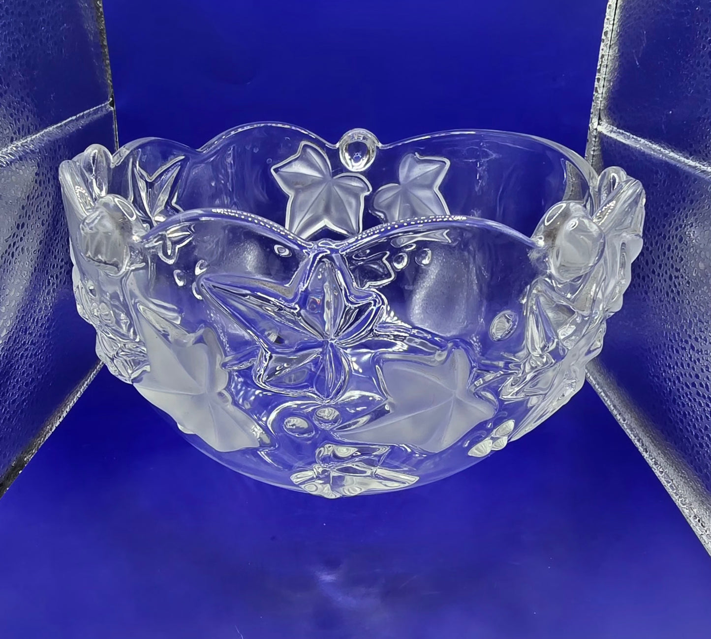Crystal Glass Clear Serving Bowl Decorated W/ Ivory & Berries Frosted Art Decor